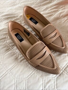 Jones New York Women’s Beige Woven Pointed-Toe Loafers